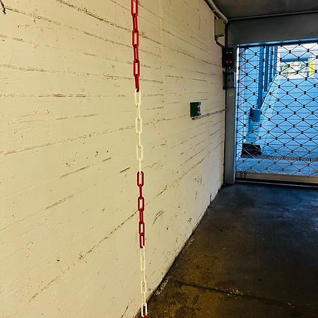 Ladenwohnung In Kreuzberg Mit Parkplatz In Einer Tiefgarage Berlin Luaran gambar